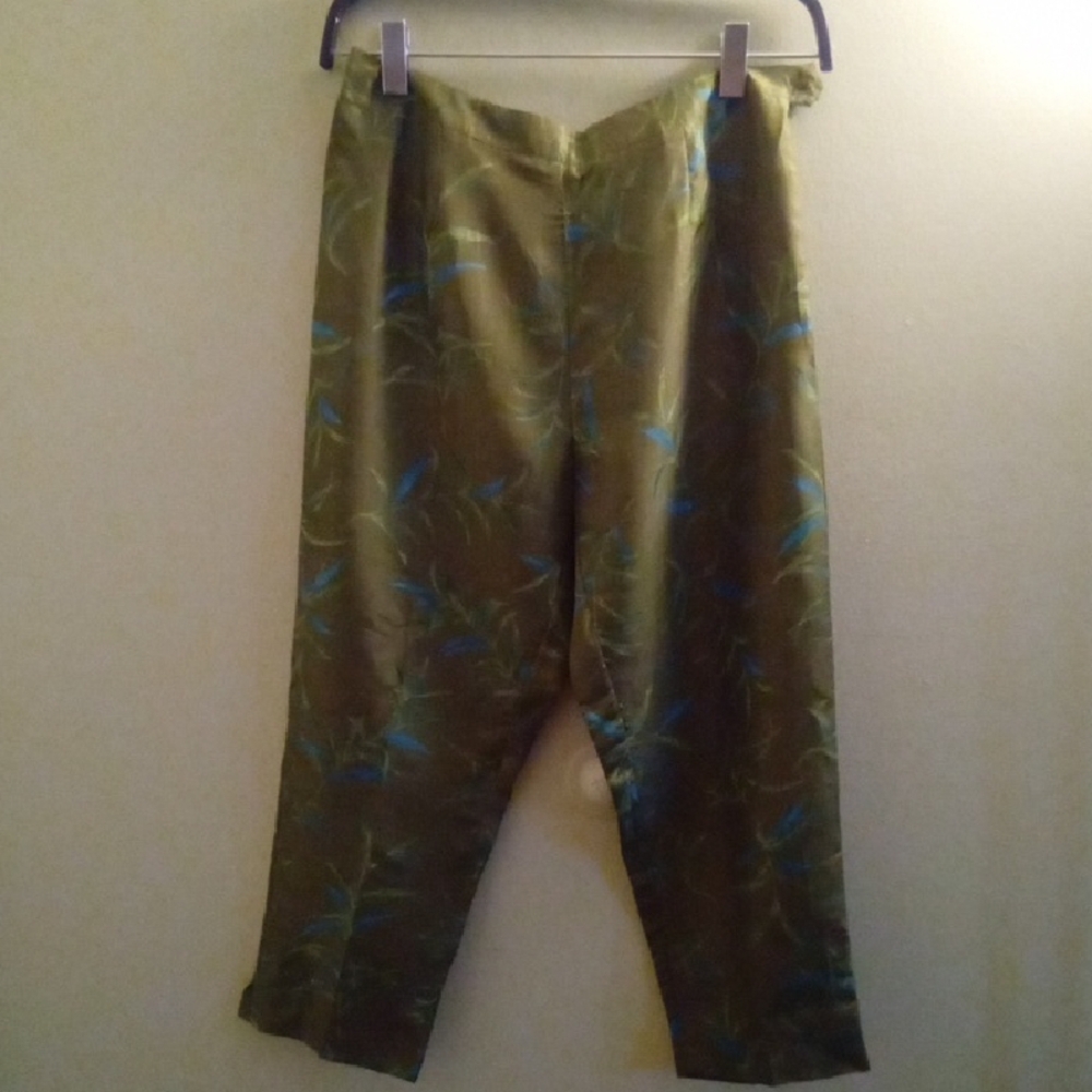 Womans 10 Kate Hill Olive Green Chinos Relaxed Straight-Leg Thin 100% Silk